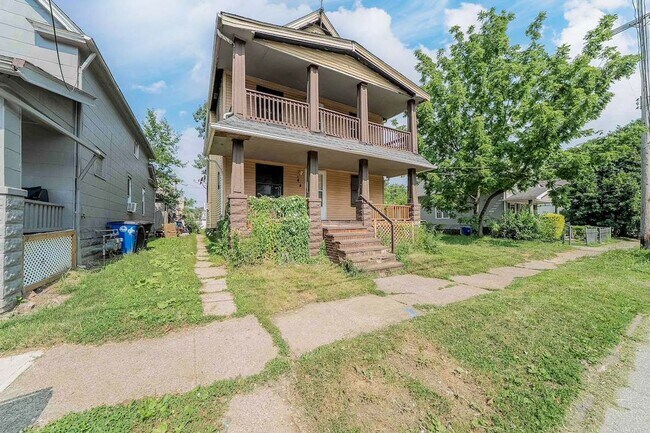 Building Photo - 3484 W 58th St