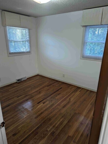 Building Photo - 308 North St
