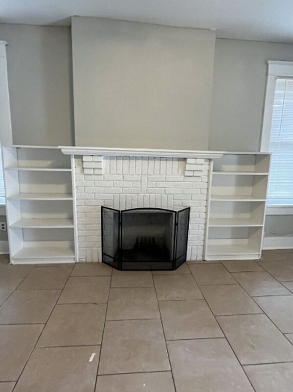 Building Photo - 3576 Spottswood Ave