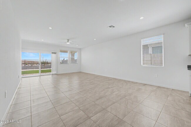 Building Photo - 38155 W Giallo Ln