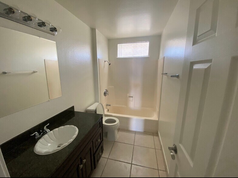 Building Photo - 5613 Deal Dr