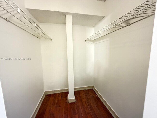 Building Photo - 4304 NW 9th Ave