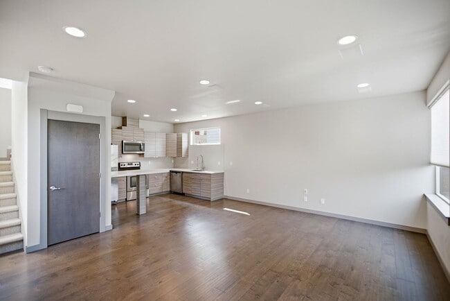 Building Photo - 4726 Delridge Wy SW
