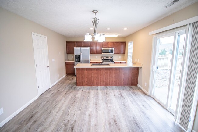 Building Photo - AVAILABLE JULY 2025 - Cozy & Gorgeous 3 BR...