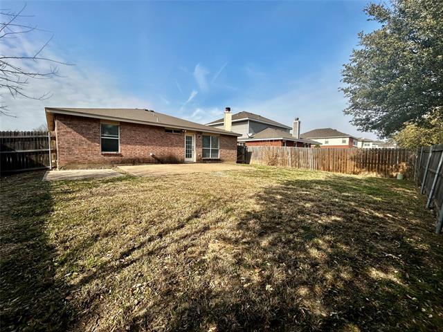 Building Photo - 909 Meadowlark Dr