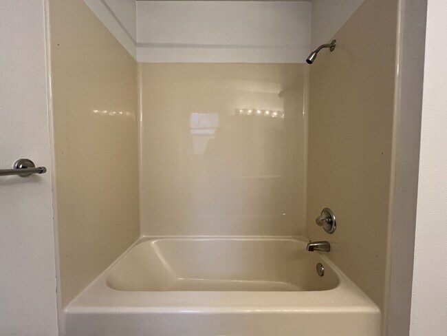 Building Photo - Stunning 4BR Home with Formal Living & Dining, Office & Gourmet Kitchen