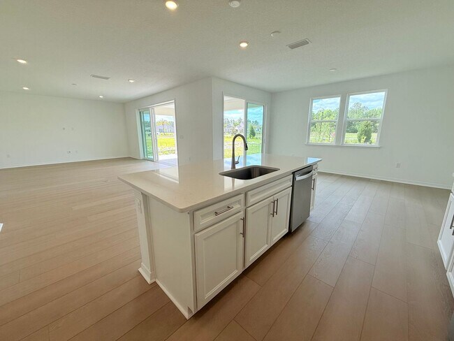 Building Photo - Sprawling 5BR/4.5BA Dream Home with 3-Car ...