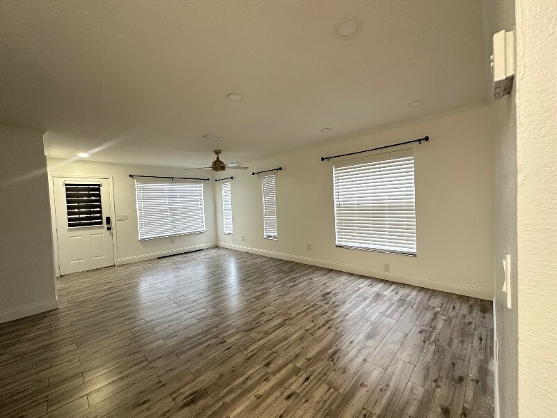 Building Photo - 9224 Ventana Ln