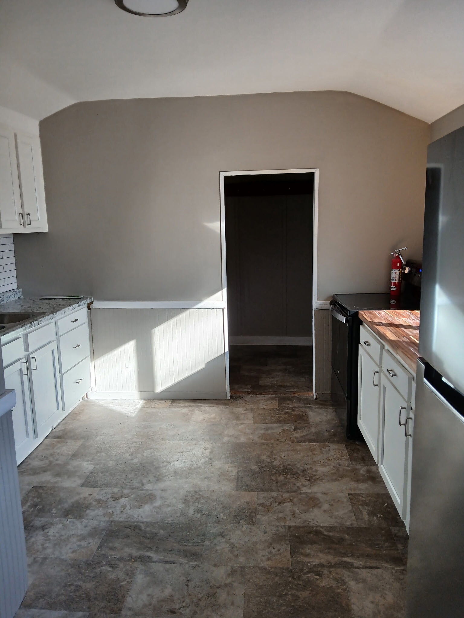 Building Photo - 612 W Laurel St