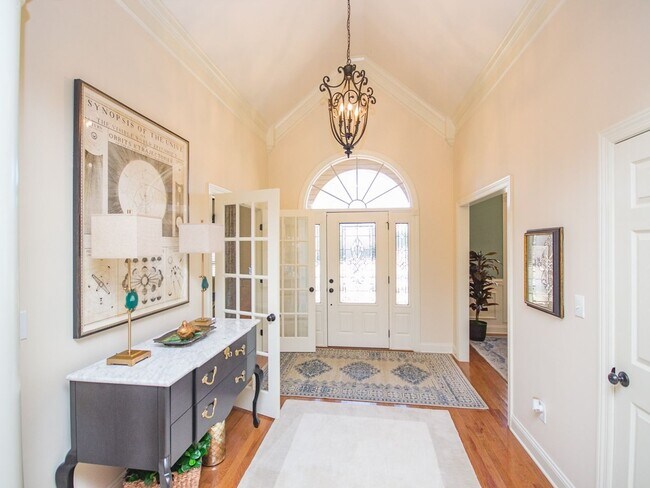 Building Photo - Lake Forest Subdivision. Enjoy all the ame...