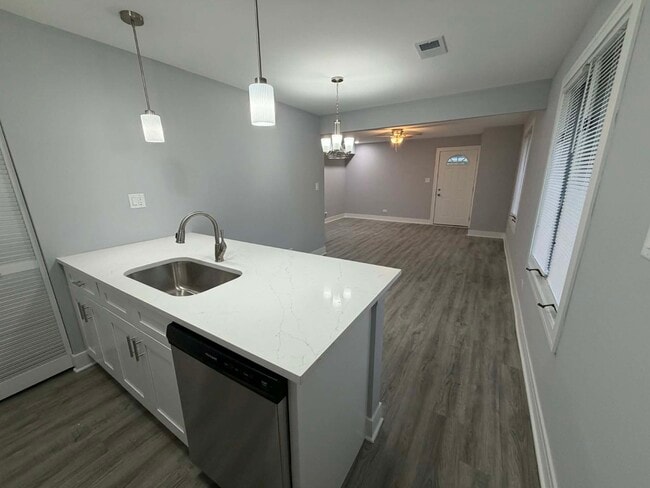 Building Photo - 10429 Austin Ave