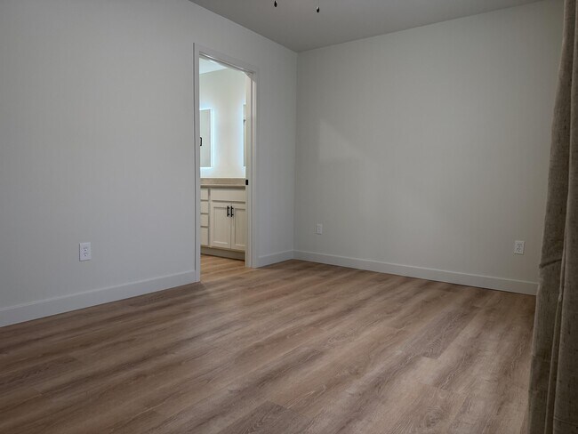 Building Photo - 1007 Jefferson St