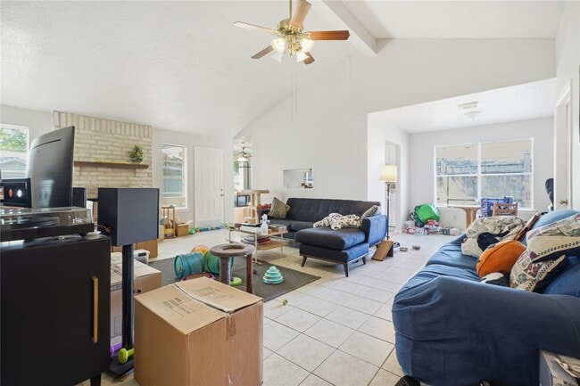 Building Photo - 466 El Toro Ln