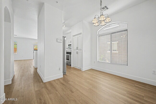 Building Photo - 17365 N Cave Creek Rd