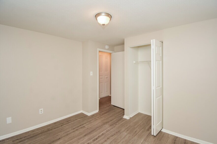 Building Photo - 11613 Whidbey Dr