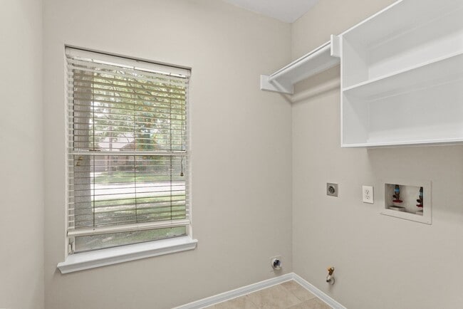 Building Photo - 13527 Catalano Ct