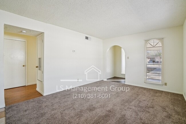 Building Photo - 6607 Cherryleaf St