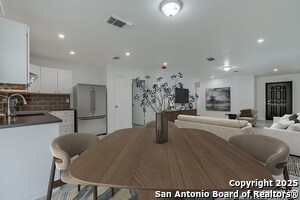 Building Photo - 9958 Panther Bay