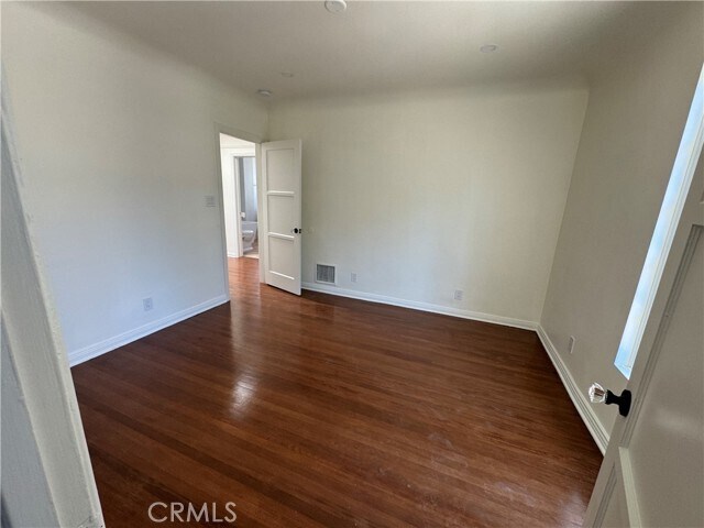 Building Photo - 144 S La Peer Dr