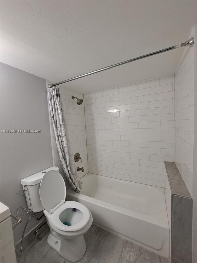 Building Photo - 9708 SW 138th Ave