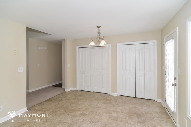 Building Photo - 1018 Granny White Rd