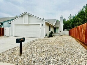 Building Photo - 1212 Junction Dr