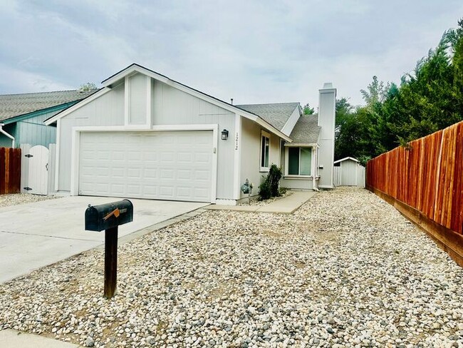 Primary Photo - 1212 Junction Dr