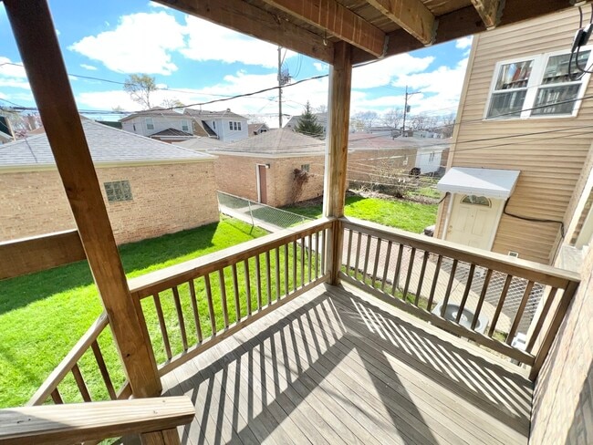 Building Photo - 5547 N Central Ave