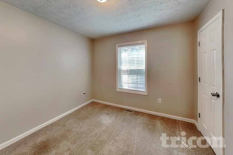 Building Photo - 431 Bridgeport Pl