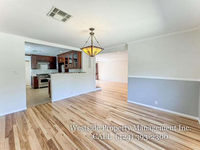 Building Photo - 846 Stanford St