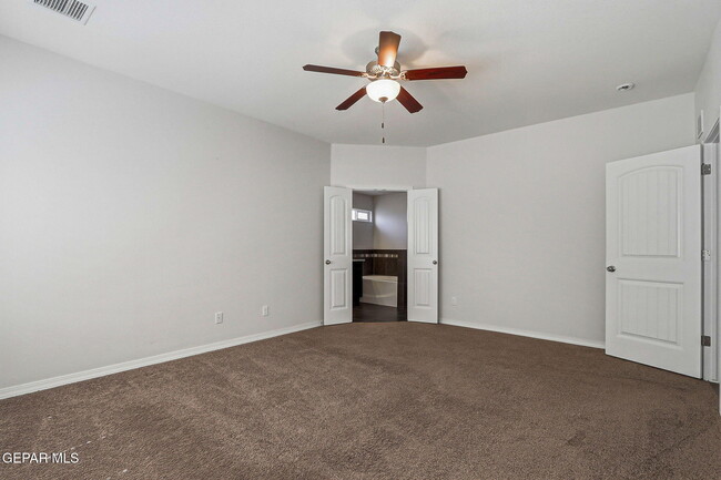 Building Photo - 11381 Bullseye St