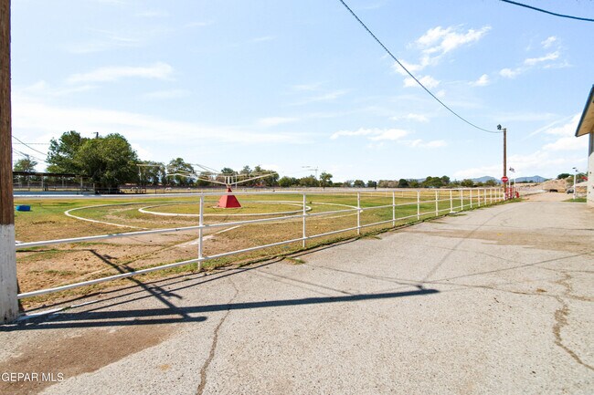 Building Photo - 8614 Holmsley Trail
