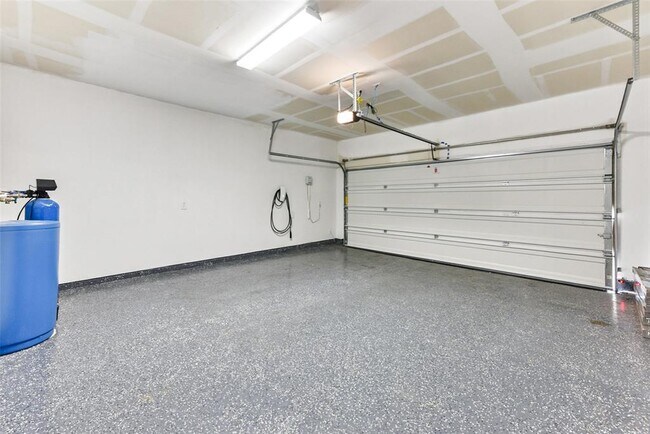 Building Photo - 164 MacArthur Dr