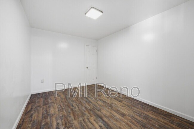 Building Photo - 1515 N Carson St