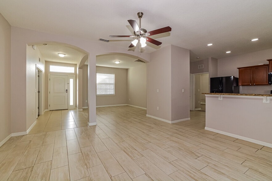 Building Photo - 4516 Manica Dr