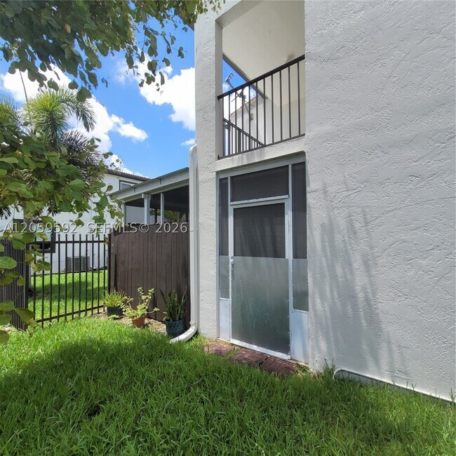 Building Photo - 1114 NW 124th Ct