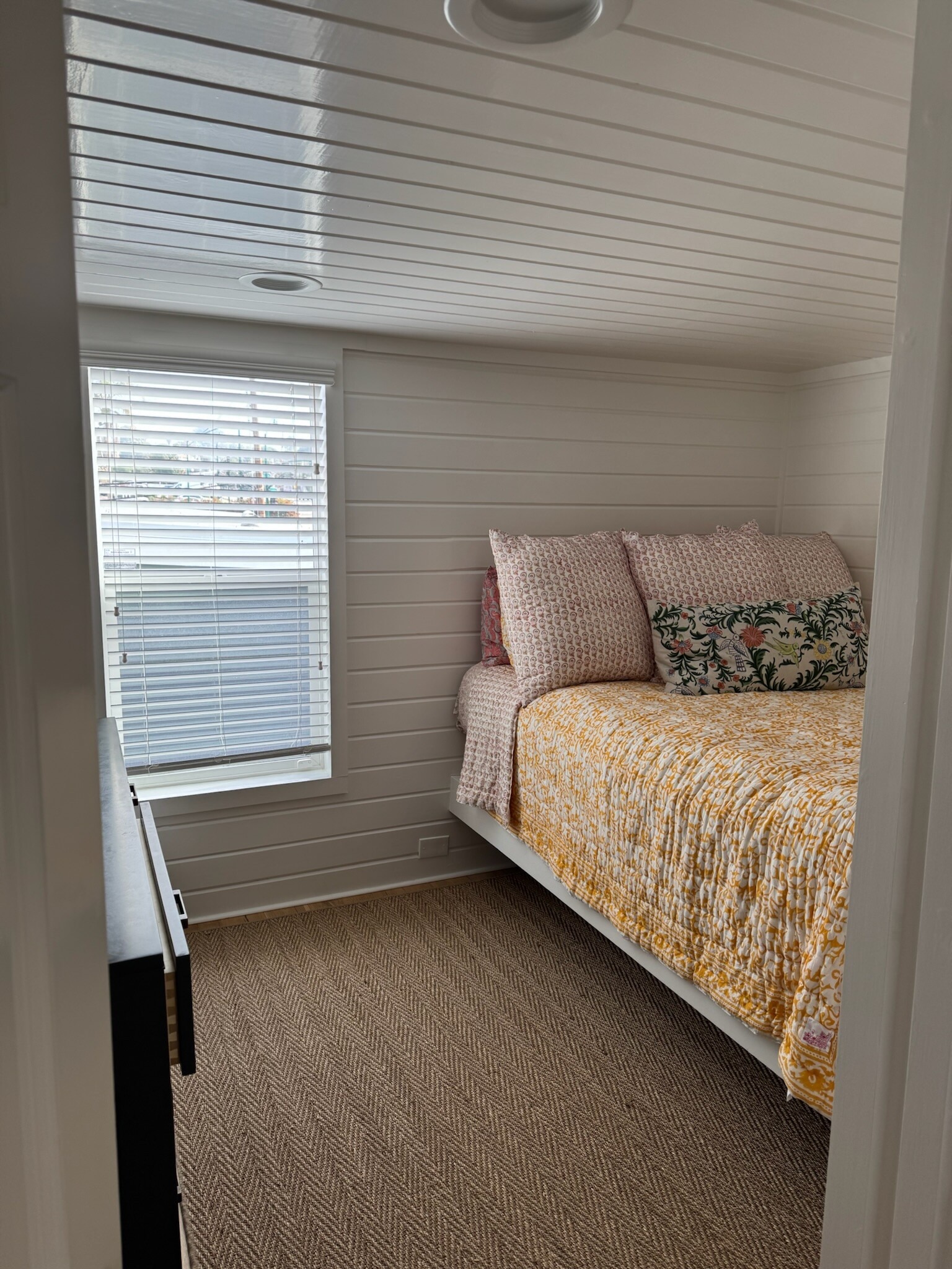 Building Photo - 123 Jasper St