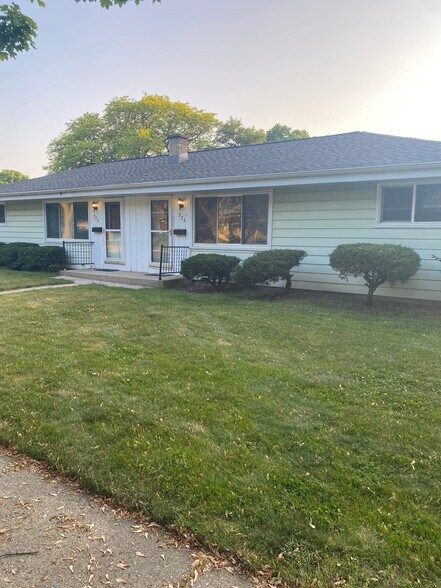 Primary Photo - 326 Born Pl