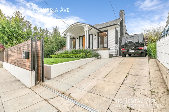 Building Photo - 1154 Alexandria Ave