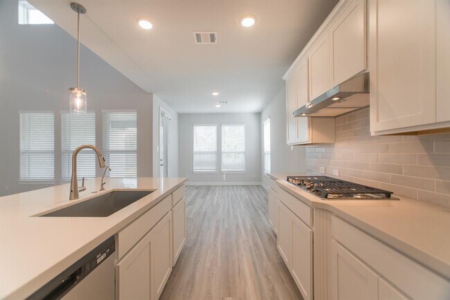 Building Photo - 155 Renodes Garden Ln
