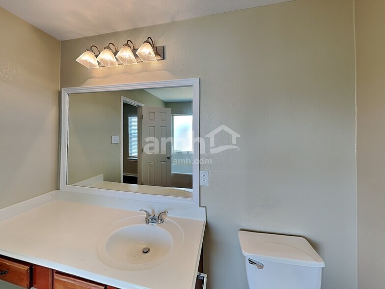 Building Photo - 18219 Rexine Ln