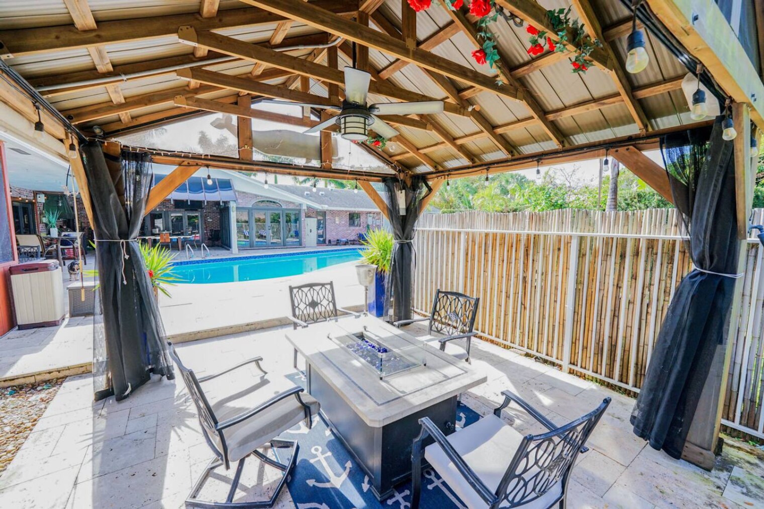 Building Photo - 4501 Briarcliff Ln