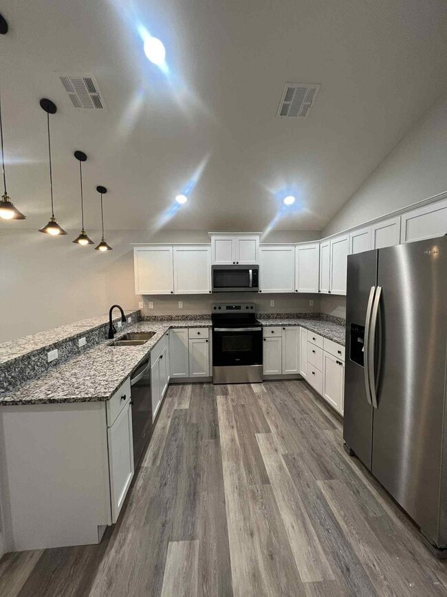 Building Photo - For Rent in Webb City – Brand New Home! 3 ...