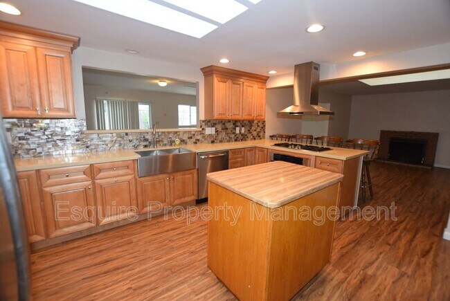 Building Photo - 3701 Taffrail Ln