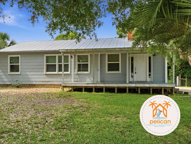 Building Photo - 116 SE Gilliland Rd