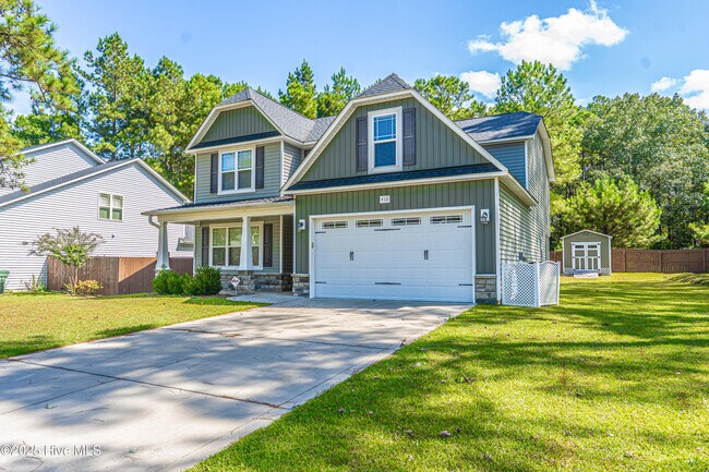 Building Photo - 412 Palisades Dr