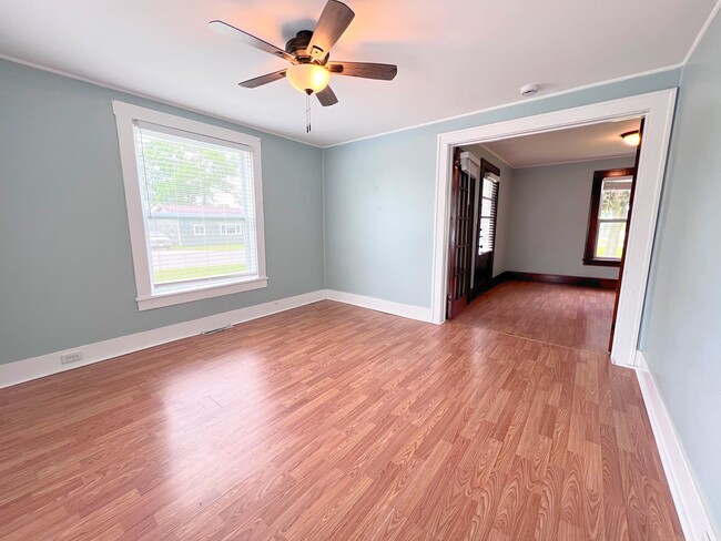 Building Photo - 307 Groveland St