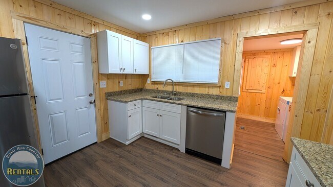 Building Photo - 1776 US-421