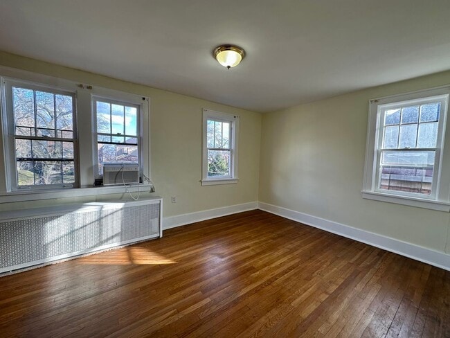 Building Photo - 3306 Shady Ave