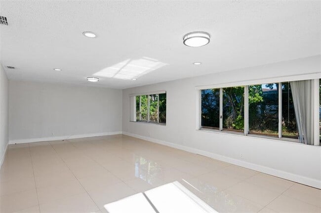 Building Photo - 6719 Boulevard of Champions